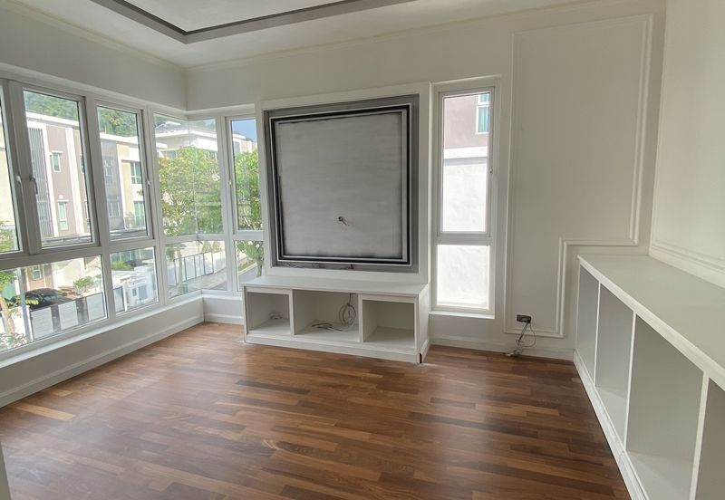 Rafflesia @ The Hill