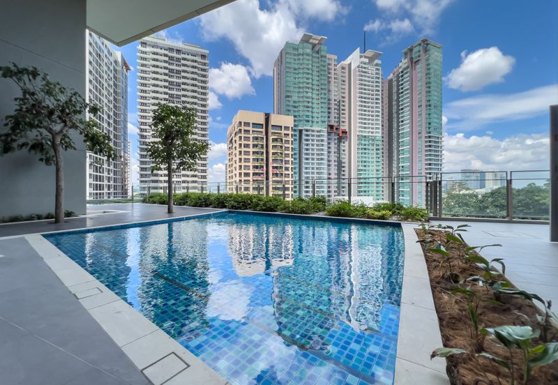 Pavilion Ceylon Hill