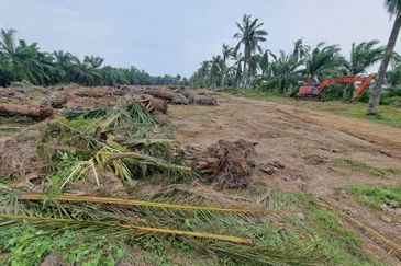 Malaysia, Selangor 📌Jeram Land 📌Batu 16 📌5 Acres Zoning Industry Land for Sale 🎈Near by Got many Big factories and Wa