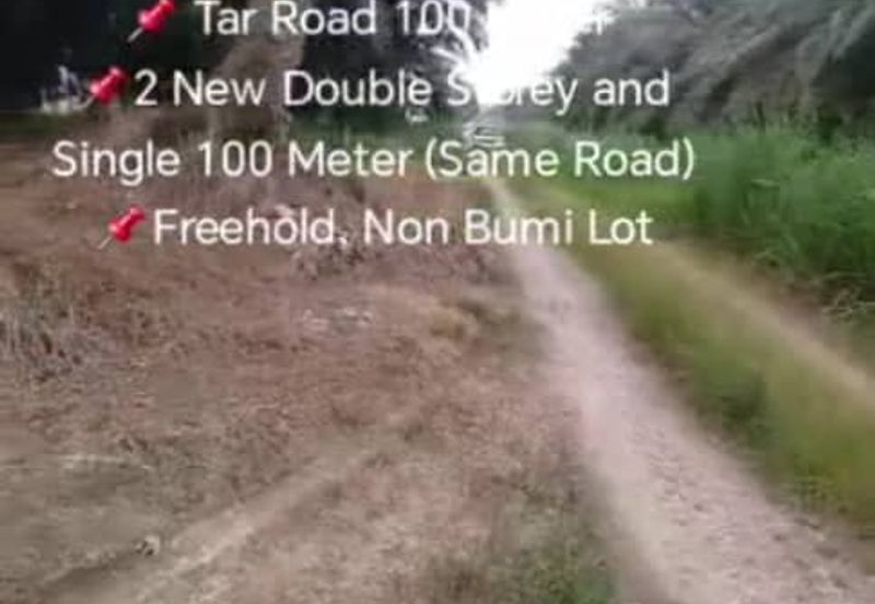 Malaysia Selangor  📌Kuala langat  📌Telok Panglima Garang  📌2.5 Acres Zoning Residential Land for Sale 📌 Tar Road 100 Meter  📌2 New Double Storey 