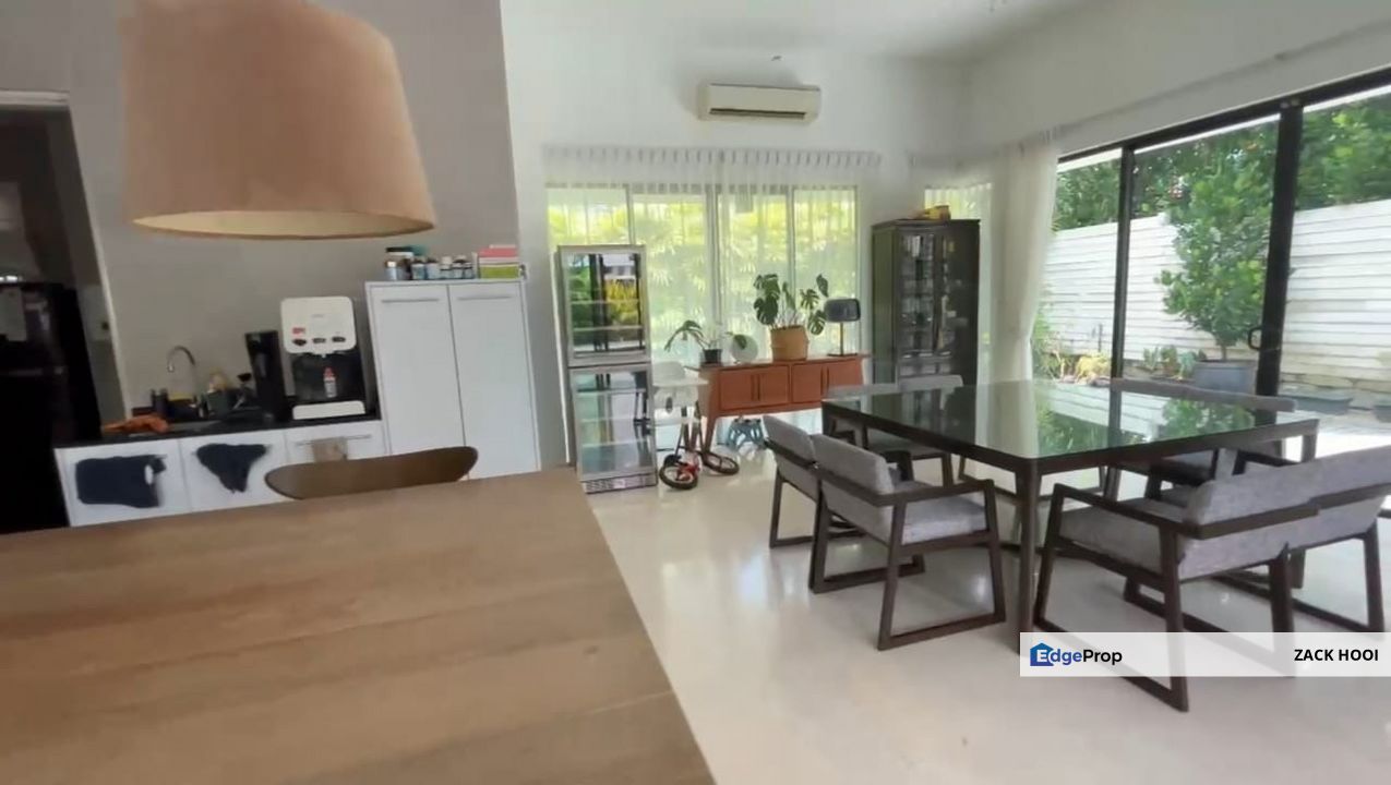 Noble Park @ East Ledang, East Ledang, Johor @ Fully Renovated with Swimming Pool Bungalow For Sale, Johor, East Ledang
