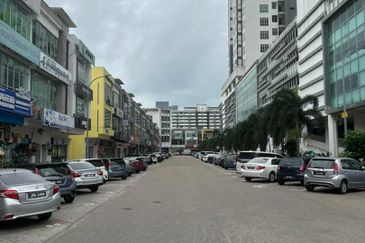 Taman Mount Austin Commercial