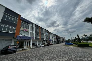 Crest @ Austin Emerald 1