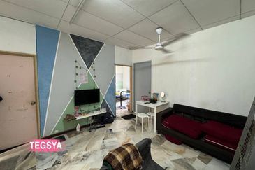 Flat PKNS, Seksyen 7