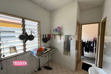 Flat PKNS, Seksyen 7