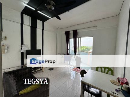 Renovated Perdana Villa Klang Apartment With Lift Gated Guarded, Selangor, Klang