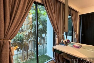 Duta Villa, Setia Alam