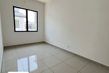 Robin @ Bandar Rimbayu