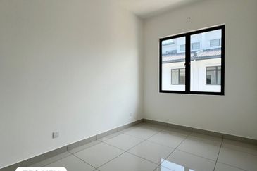 Robin @ Bandar Rimbayu