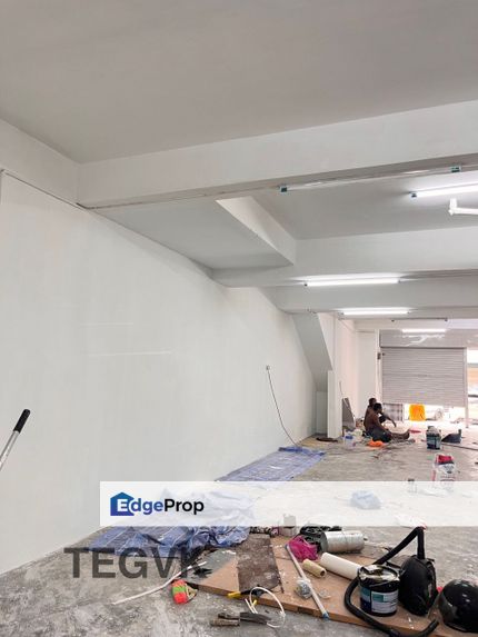 Newly Touch Up Bukit Tinggi Ground Floor Shoplot, Selangor, Klang