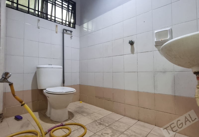 Taman Wangi (Tepi Sungai)