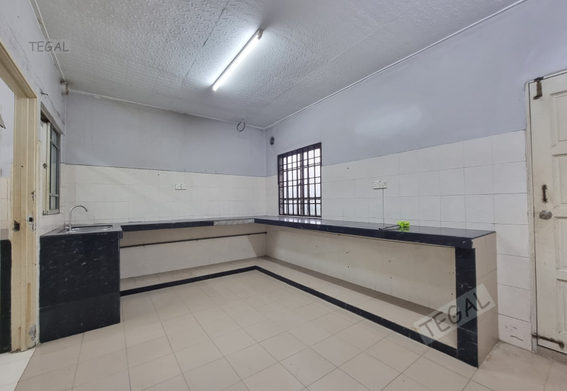 Taman Wangi (Tepi Sungai)