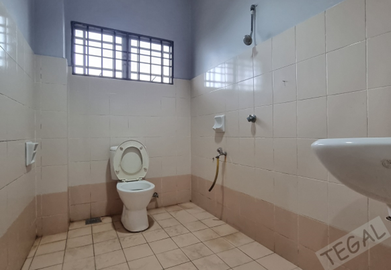 Taman Wangi (Tepi Sungai)