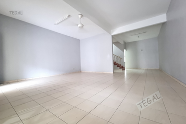 Taman Wangi (Tepi Sungai)