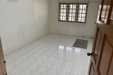 Taman Tepi Sungai ( Taman Teluk Pulai Indah )