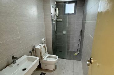 Gravit8 @ Klang South