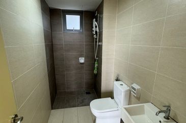 Gravit8 @ Klang South