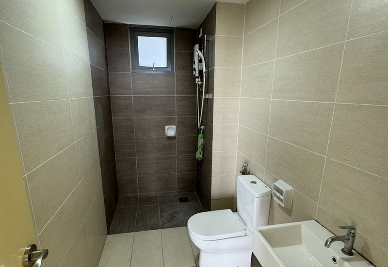 Gravit8 @ Klang South