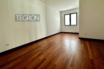 Duta Villa, Setia Alam