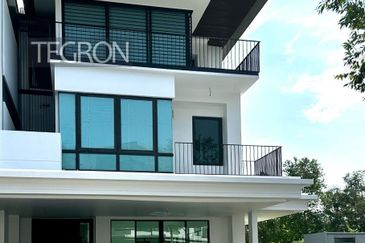 Duta Villa, Setia Alam