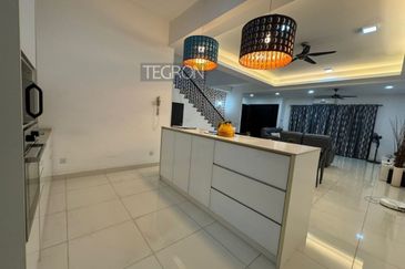 Duta Villa, Setia Alam