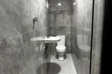 Taman Wangi (Tepi Sungai)