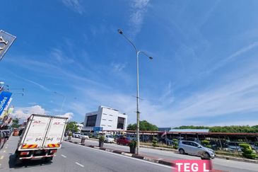 Limited Unit Banting Shoplot Prime Location