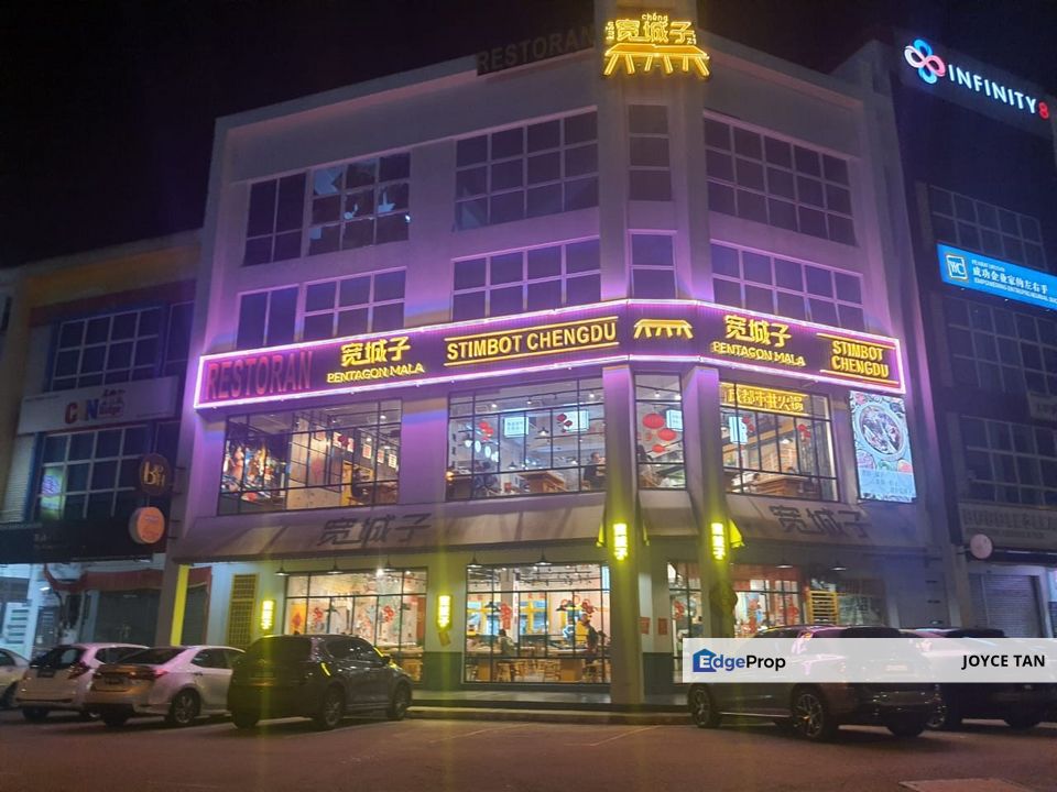 Mount Austin Corner Big Shop [ High Expose Roof Top, Facing Roundabout ...