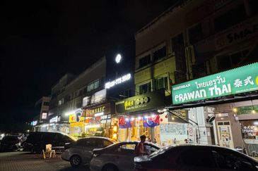 Jalan Austin Heights