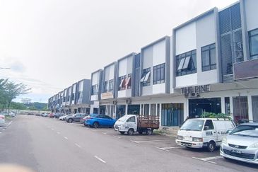 Eco Curve @ Eco Business Park 1