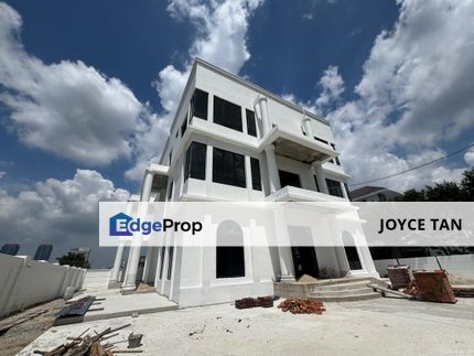 Ponderosa Villa - 3 Storey Bungalow w Rooftop , Johor, Johor Bahru