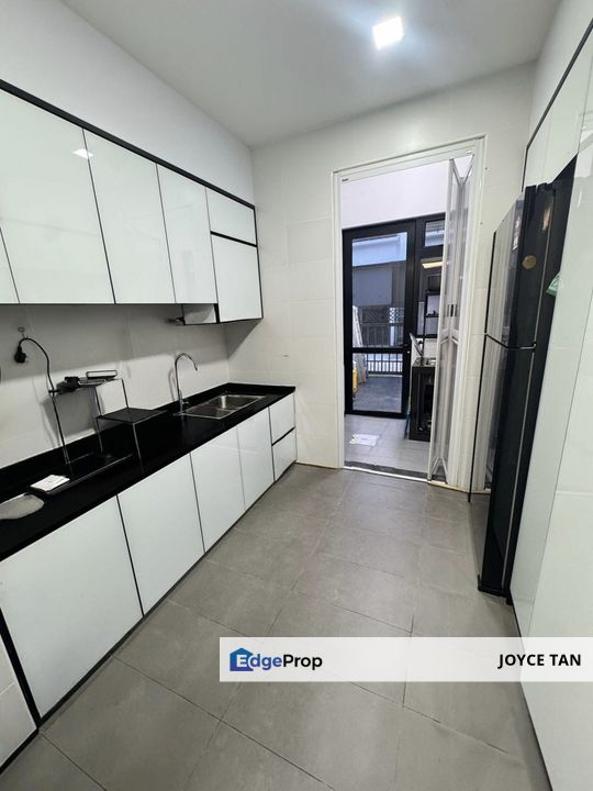 🏡 𝑬𝒄𝒐 𝑺𝒖𝒎𝒎𝒆𝒓 - 𝑪𝒉𝒂𝒓𝒍𝒕𝒐𝒏 𝑻𝒚𝒑𝒆  ( Renovated ) , Johor, Johor Bahru