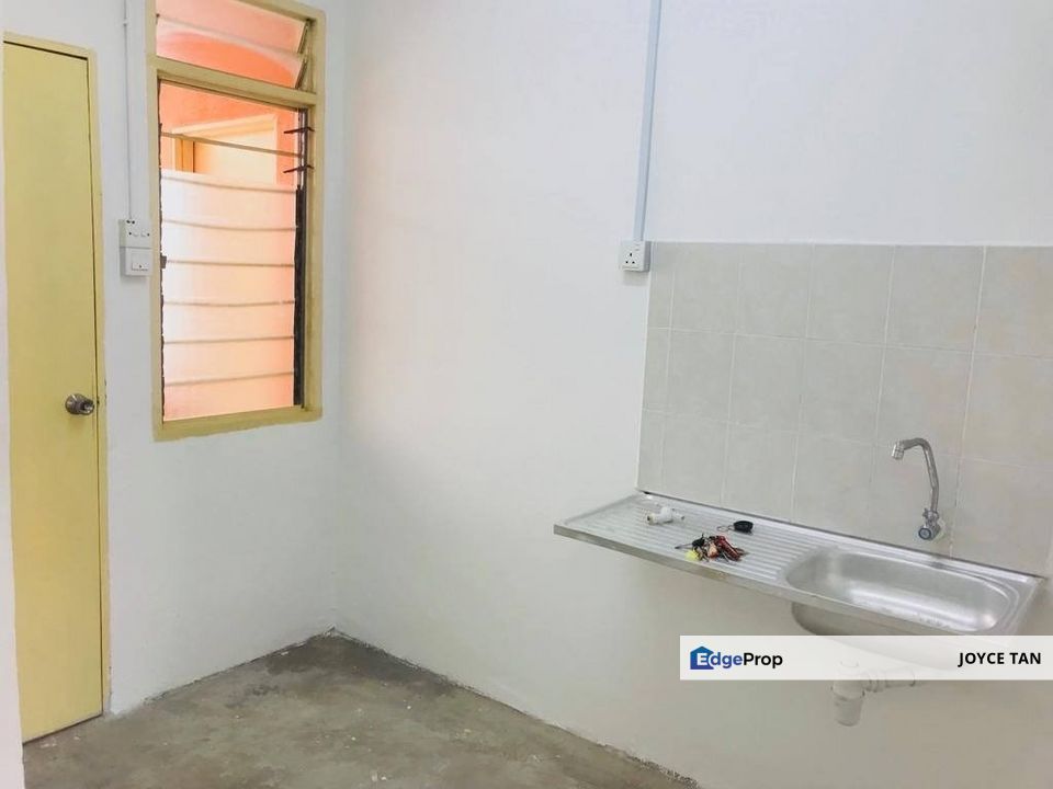 [ Super Cheap Low Cost Flat ] Mount Austin , Johor, Johor Bahru