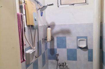 Nusa Bestari Shoplot Apartment For Rent