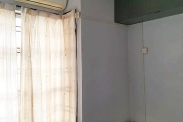 Nusa Bestari Shoplot Apartment For Rent