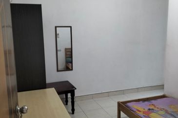 Nusa Bestari Shoplot Apartment For Rent