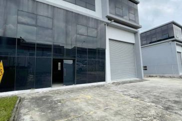 Apex Bizhub Desa Cemerlang