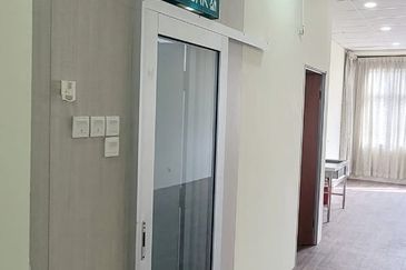 Taman Mount Austin Commercial