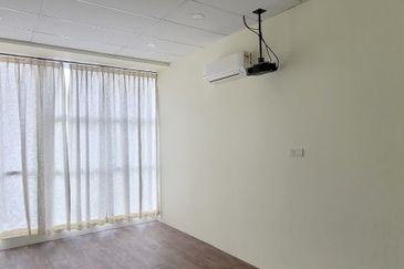 Taman Mount Austin Commercial