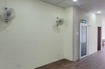 Taman Mount Austin Commercial