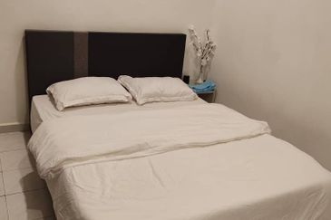 Jalan Teratai Taman Johor Jaya Single Storey Semi D/ For Sale/Rent