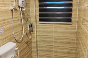 Jalan Teratai Taman Johor Jaya Single Storey Semi D/ For Sale/Rent