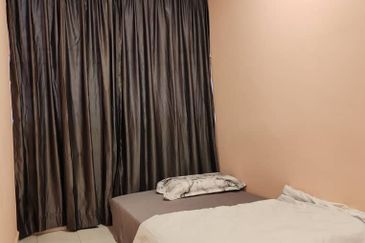 Jalan Teratai Taman Johor Jaya Single Storey Semi D/ For Sale/Rent