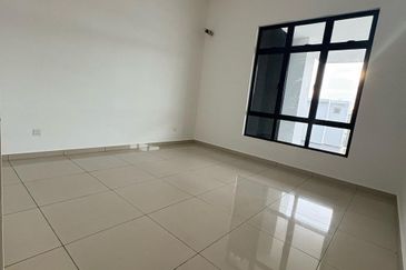 Jalan Bayan Bandar Putra Kulai Single Storey Semi D