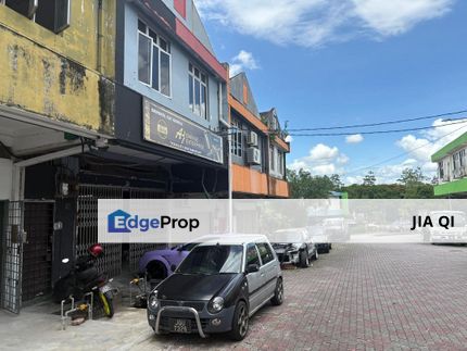 Jalan Perlaluan Besi Sri Putri Skudai Double Storey Shoplot, Johor, Skudai