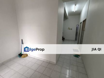 Jalan Bentara Taman Iskandar 2.5 Storey Terrace, Johor, Johor Bahru