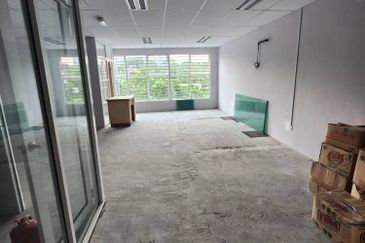 Nong Chik Riverside 3 Storey Shoplot