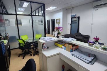 Nong Chik Riverside 3 Storey Shoplot