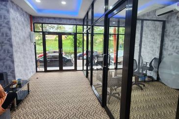 Nong Chik Riverside 3 Storey Shoplot