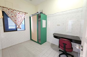 Nusa Sentral Spring Meadow